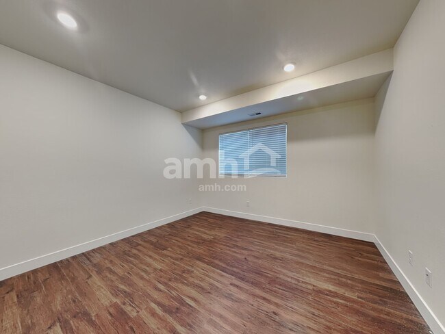 Building Photo - 7688 Mardale Ln