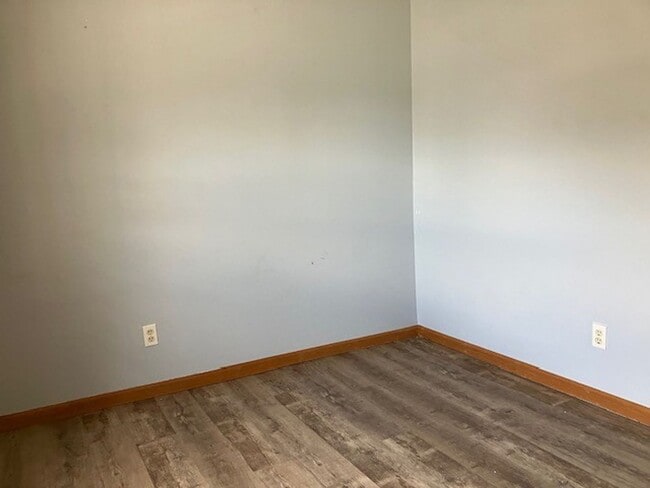 Building Photo - 507-509 W Chestnut