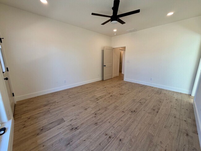 Building Photo - 509 Waggoner Ln