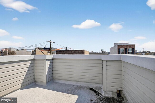 Building Photo - 2216 Almond St