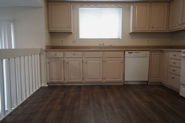 Building Photo - 2205 Parliament Dr