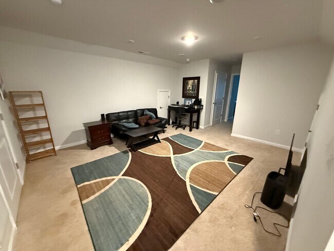 Building Photo - 3 Bedroom Single Family Home in Whitsett