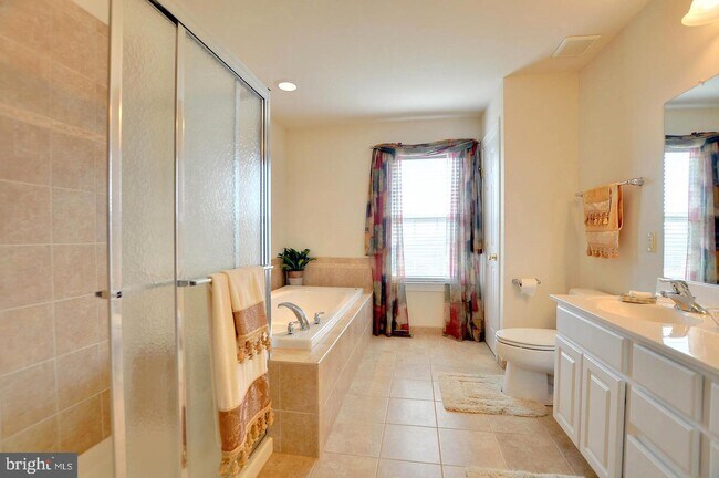 Building Photo - 304 Dunbar Dr