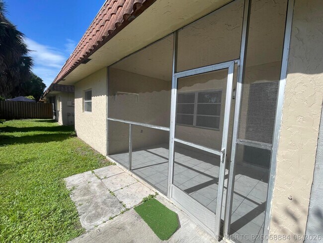 Building Photo - 7112 NW 78th Ave