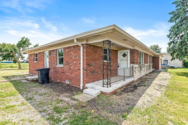 Building Photo - 4307 E 550 S