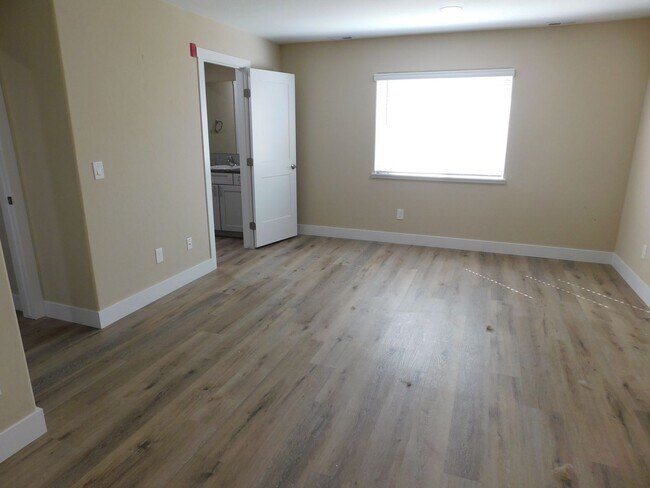 Building Photo - 1725 N 7th St