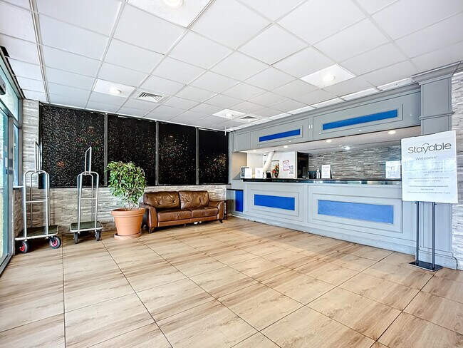 Building Photo - 910 Suemac Rd