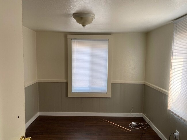 Building Photo - Little cottage nestled in a street surrounded with natural setting in Fremont Niles area , Availa...