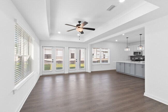 Primary Photo - Best of Orange Beach - Casablanca