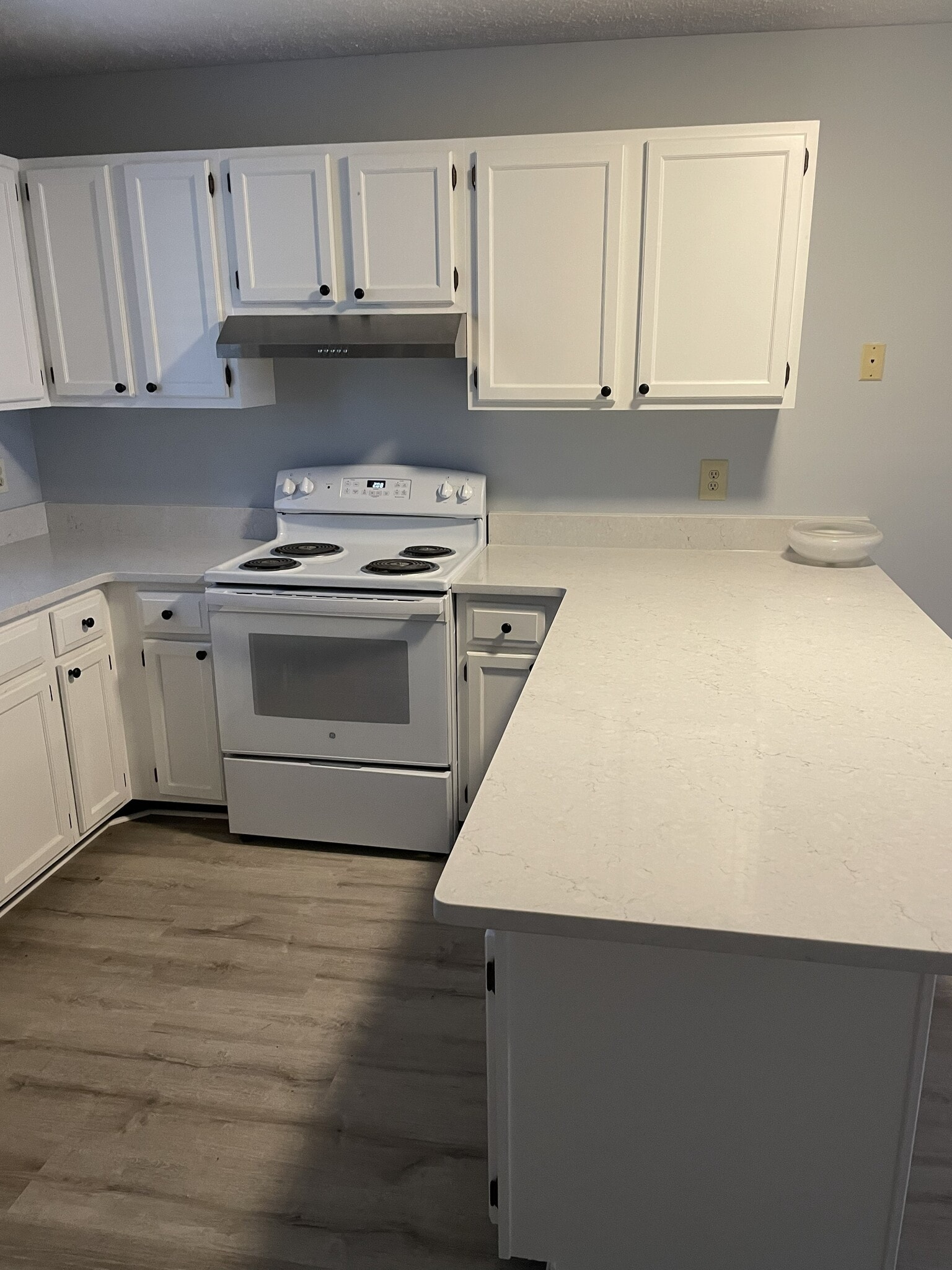 Building Photo - 415 10th Ave S