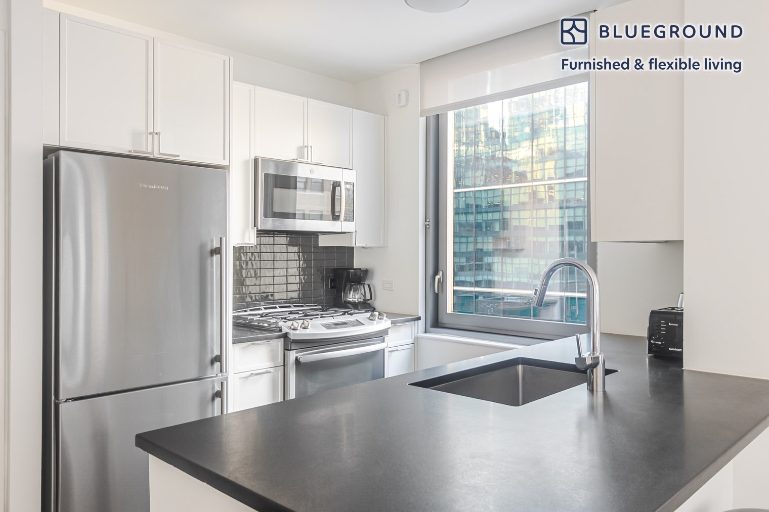 Building Photo - 435 W 31st St