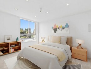 Building Photo - Beautiful 1 Bed /1 Bath with Hardwood Floors, Central AC, Stainless Steel Appliances, Balcony, Gy...