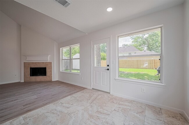 Building Photo - 3223 Candlepine Dr