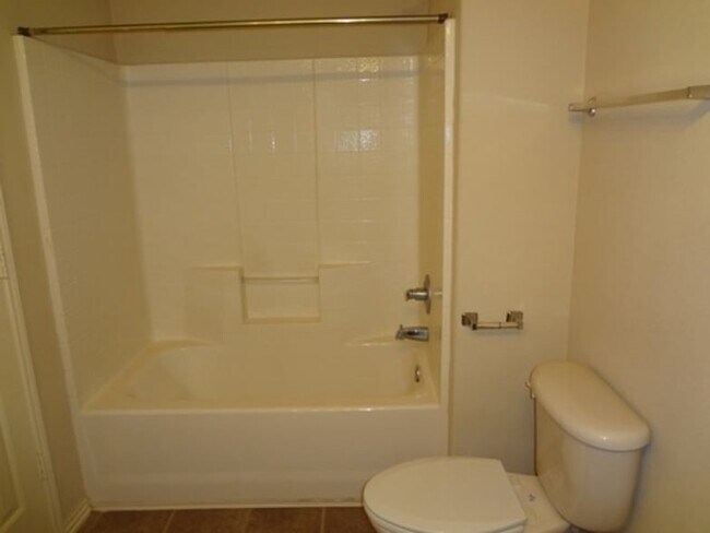 Building Photo - 5405 Soledad Dr