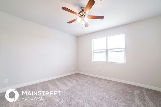 Building Photo - 8615 S 69th Ln