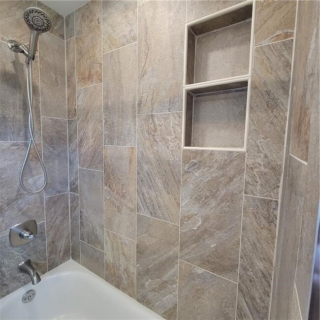 Building Photo - 47 Crimson Bramble Rd