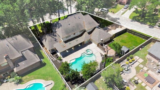 Building Photo - 18318 Mahogany Forest Dr