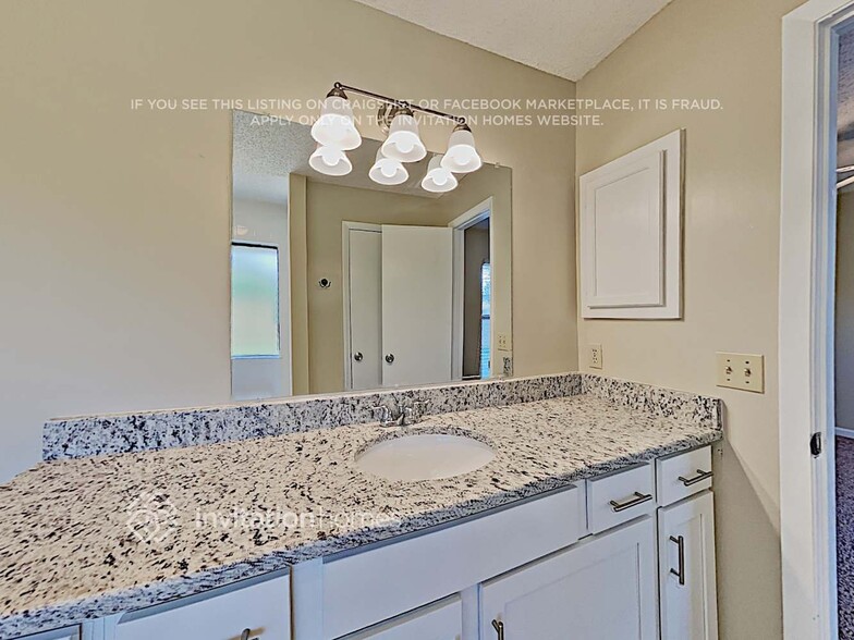 Building Photo - 591 Holbrook Cir