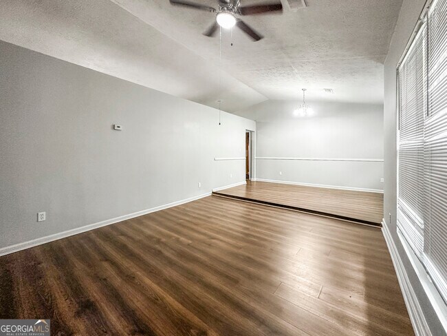 Building Photo - 7090 Birling Dr