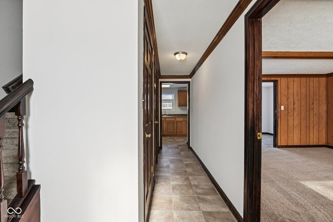 Building Photo - 218 W Main St