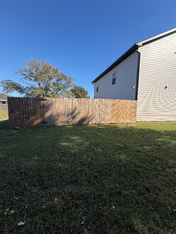 Building Photo - 102 Glade Blvd