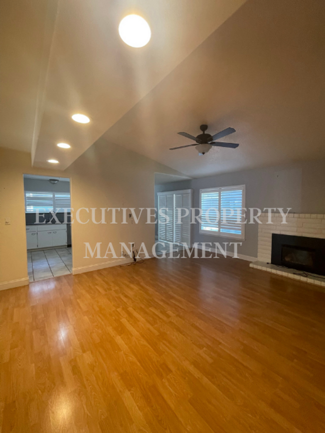 Building Photo - 3341 El Dorado Ct