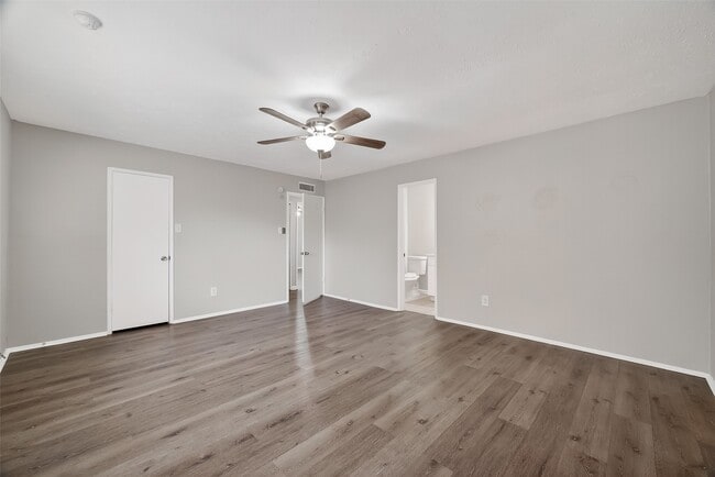 Building Photo - 14034 Lourdes Dr