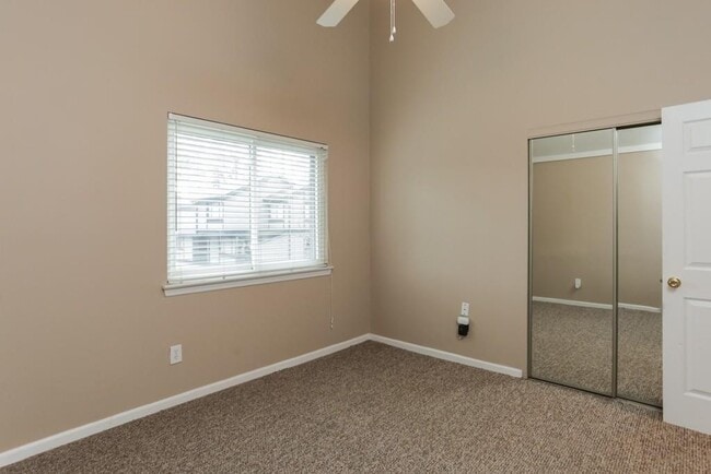 Building Photo - 3087 Balearic Dr SE