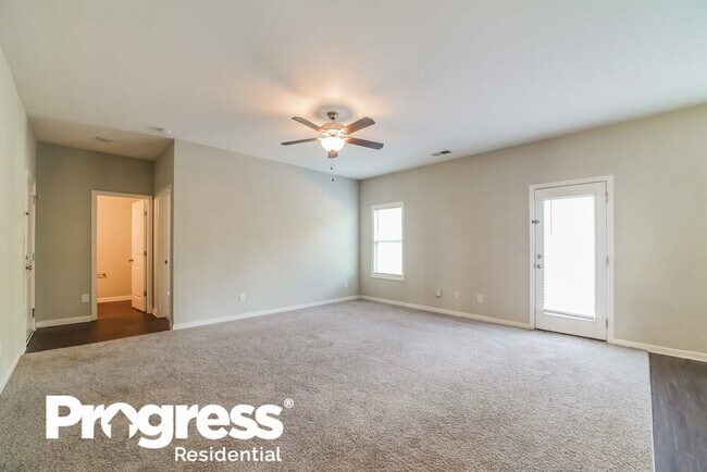 Building Photo - 286 Waters Edge Pkwy