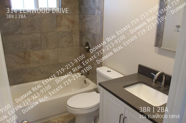 Building Photo - 314 Elmwood Dr