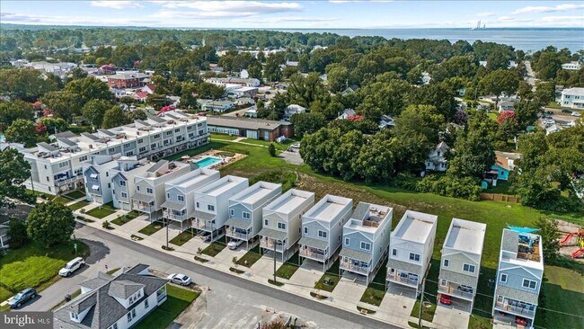 Building Photo - 221 Wilder Ave