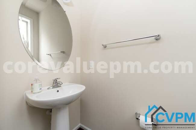 Building Photo - 1216 Acorn Ln