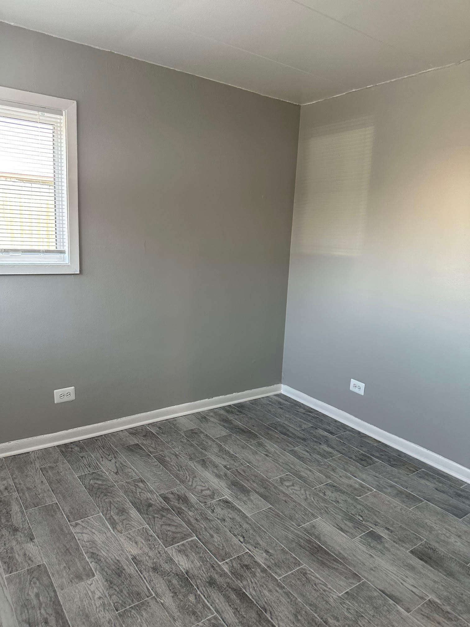 Building Photo - 1400 Carol St