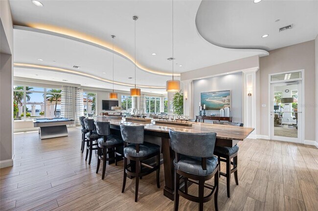 Building Photo - 1325 Snell Isle Blvd NE