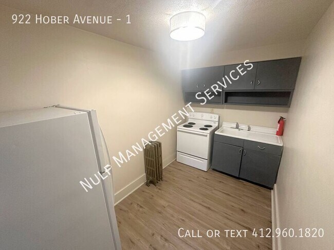 Building Photo - 922 Hober Ave