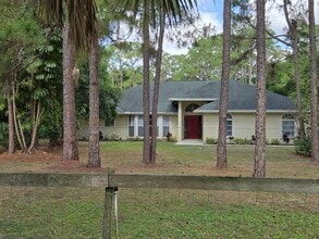 Building Photo - 17707 127th Dr N