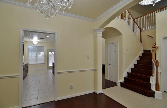 Building Photo - 7430 Boxwood Ridge Ln