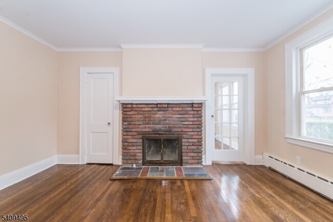 Building Photo - 72 Claremont Ave