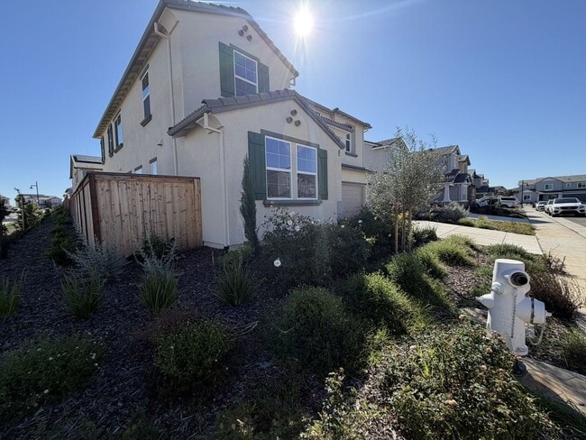 Building Photo - Beautiful 5 bedroom, 4 bathroom 2 story home in Rancho Cordova!!!