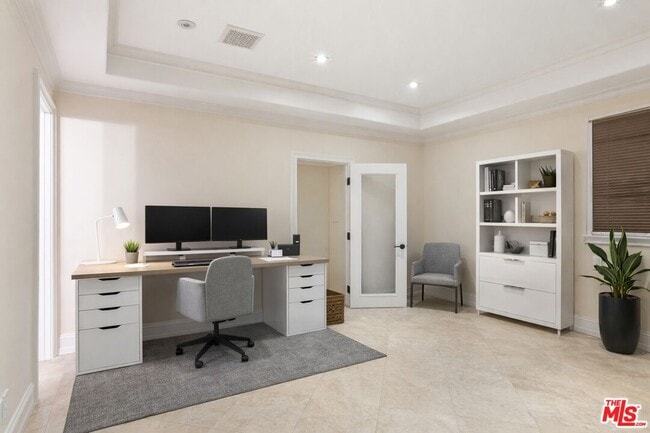 Building Photo - 2023 Parnell Ave