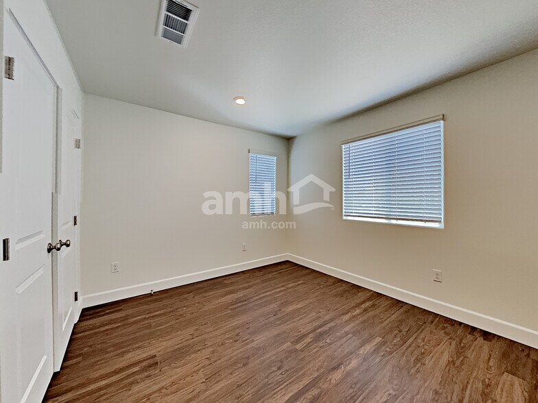 Building Photo - 7285 Arroyo Crossing Pkwy