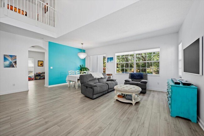 Building Photo - 956 Mill Creek Dr