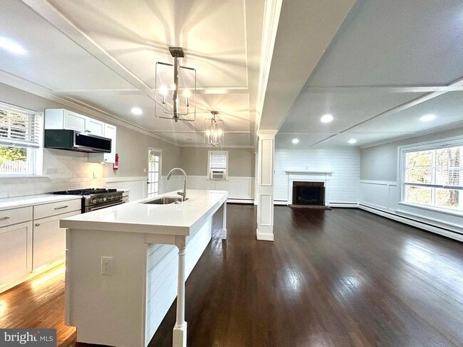 Building Photo - 381 Upper Gulph Rd