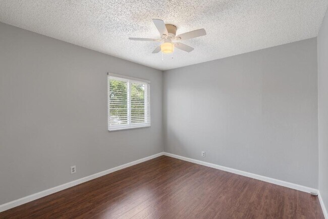 Building Photo - 302 Splitrock