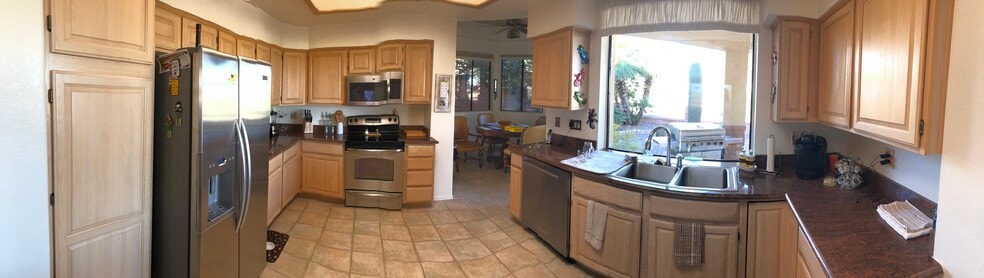 Kitchen - 1301 N Mourning Dove Rd