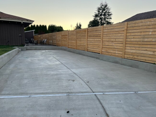 Building Photo - 104 Alturas Dr