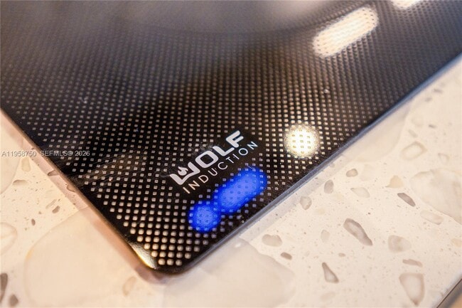 Building Photo - 2678 Tigertail Ave