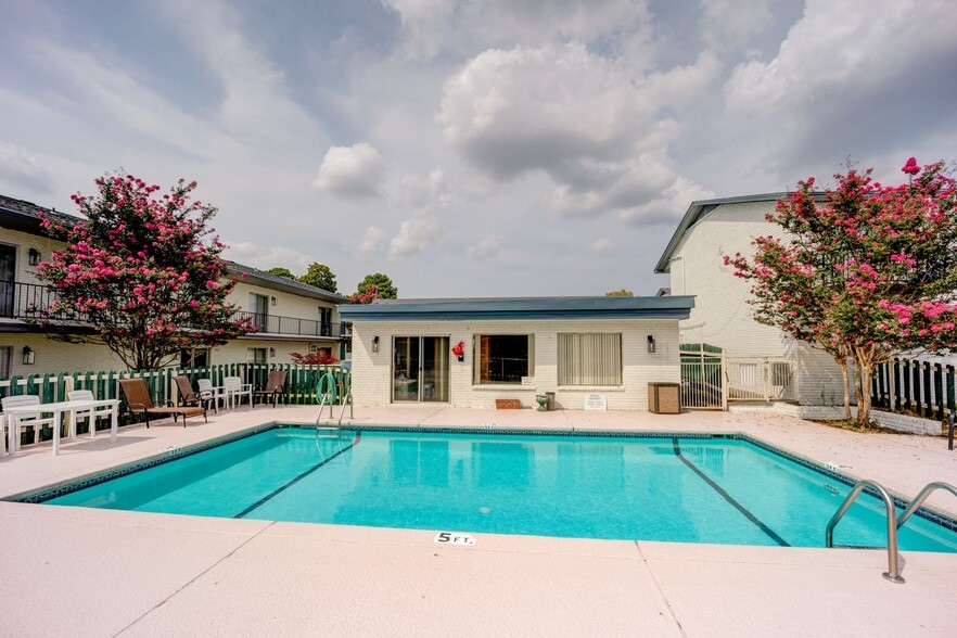 Primary Photo - Mill Creek: 1 & 2 Bedroom Apartments with Pool & Clubhouse
