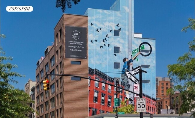 Building Photo - 267 Pacific St