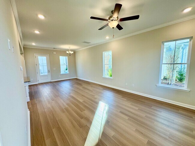 Building Photo - Discover Coastal Living at Its Finest in Marketview, Market Common – Now Leasing!
